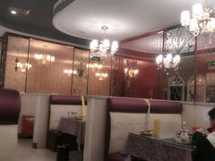 -牧场烧烤餐饮广场