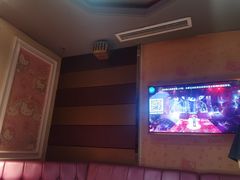 -依呀呀ktv烧烤小串(中山西路店)