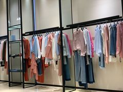 -阿玛施(万达广场松江店)