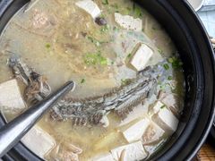 -土砂锅生态山庄·非遗砂锅雅鱼