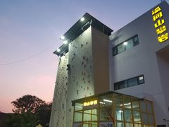 -问山MountQuest攀岩馆