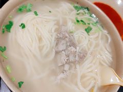 -亮亮面馆(经六路店)