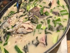 -头上红煨盐鸡·非遗院子餐厅