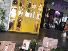 -ROAST coffee & eatery