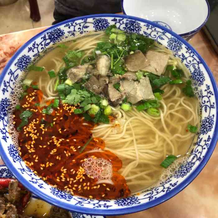 兰州拉面(融城店)-"位置在办公区,是周末去的,当时相对人少一.