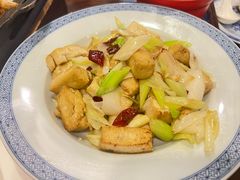 -鲁菜根·泰山菜(泰山店)