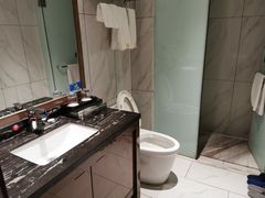 -红方格精致酒店(泸州金融中心万象汇店)