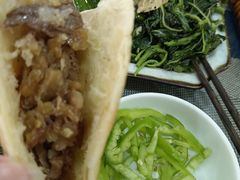 -李春秋驴肉火烧总店