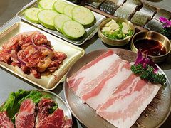 -围炉肉舍•炭烤活鳗•丹东海鲜烤肉(步行街店)