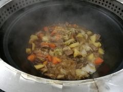 -粘豆包柴火铁锅炖