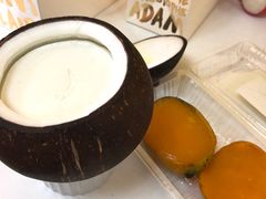 -志龙皇冠吃货椰子铺