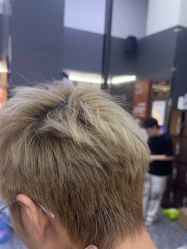 点击看大图 -藤野造型专业烫染接发