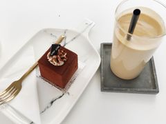 -UNI UNI(环亚凯瑟琳店)