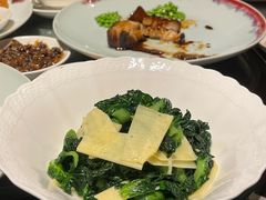 冬笋炒塔菜-杭州西子湖四季酒店·金沙厅