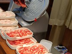 -天成·潮州牛肉脆肉鱼生蚝自助火锅