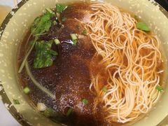 猪手汤面-京城小江南·土菜馆·蒸白鱼(东四十条店)