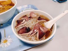 鱿鱼面-梓记牛什(總店)