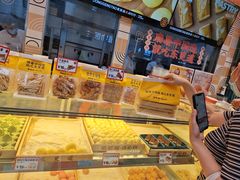 面包甜点陈列柜-東更道点心行(利客来店)