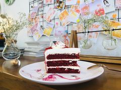 红丝绒蛋糕-蜜舍咖啡(洋人街店)