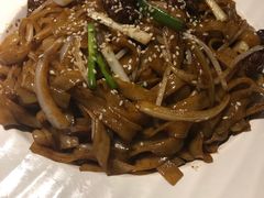 美极干炒牛河-龙记烧腊茶餐厅(常德路店)