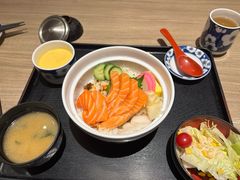 三文鱼刺身饭定食-小山日本料理(兴业太古汇店)
