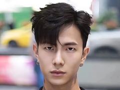 -鸿通城购物中心