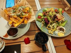 -Mark&Mars Restaurant