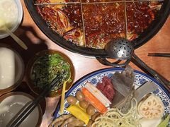 -周小明火锅(黑金冠社区店)