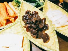 -聚汇三少·龙虾·中餐厅(莫邪路新天地店)