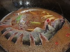 -哈尔滨烧烤·山河村铁锅炖(交大店)