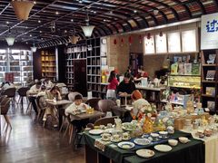 -钟书阁(松江泰晤士小镇店)