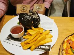 -LO CALCOW卡路力轻食主义餐厅(陆家嘴店)