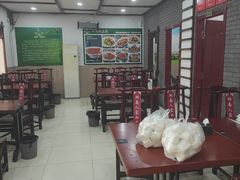 -湖南人家湘菜馆(镇江路店)