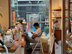 -Line 咖啡(石厦花园店)