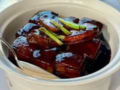 江南鲍鱼红烧肉/位-悦轩中餐厅·高空江景·杭州柏悦酒店