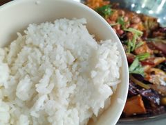 -愉肴麻辣香锅(中山路店)