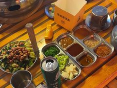 -叽叽扎扎烤肉场(生态城万达店)