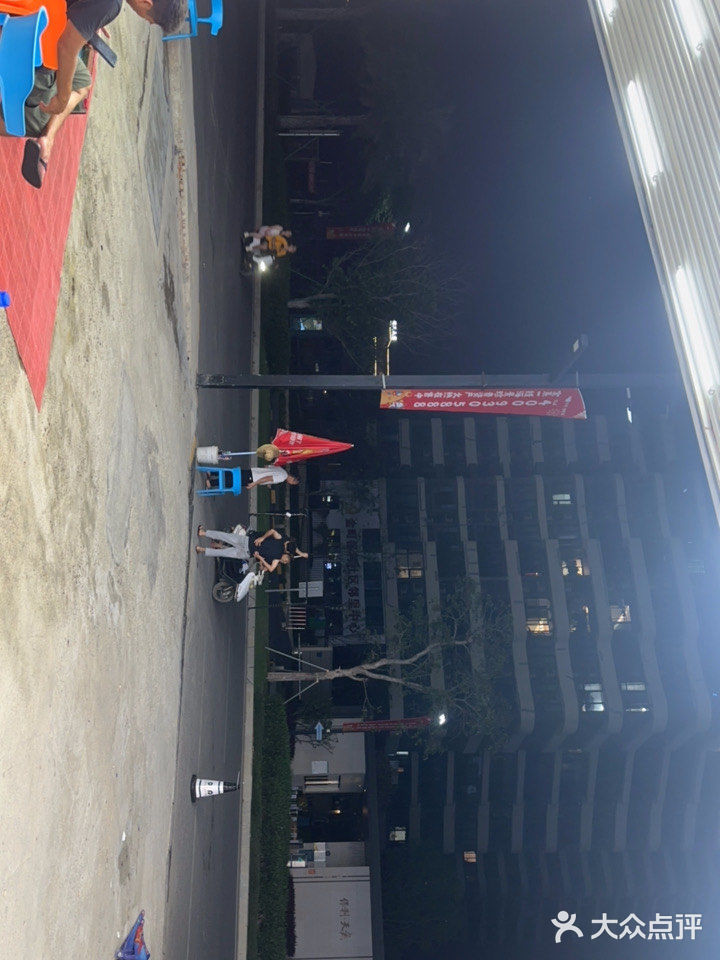 那么避风塘炒蟹绝对是你不能错过的一道美味