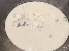 -陈大锅·岳阳鱼馆·地道岳阳菜(美食街店)