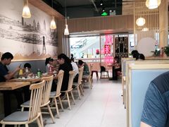 -万和春排骨砂锅米饭(新业广场店)