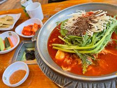 -喇喇排骨火锅·传统韩式脊骨汤(望京西园总店)
