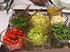 -红鼎豆捞·非遗鲍皇汤火锅(宝丰路店)