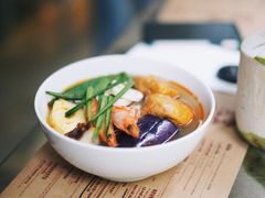 肉丸鱼丸蔬菜米粉-Cô Thành Restaurant