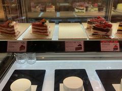 面包甜点陈列柜-巴黎贝甜(龙之梦购物中心虹口店)