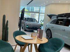 -理想汽车(世纪汇店)