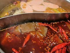 玉林串串特色鸳鸯锅-玉林串串香(九号天地店)