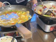 -富正毅三下锅·湘西韵味(天门山索道店)