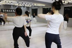 -STAR舞蹈工作室