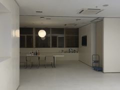 -卡罗酒店(东门晒布地铁站店)