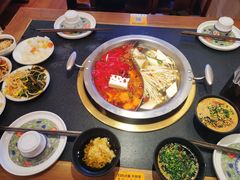 -沸炉重庆老火锅(军事博物馆店)